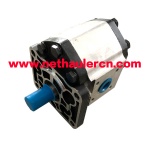 Gear oil pump for net hauler